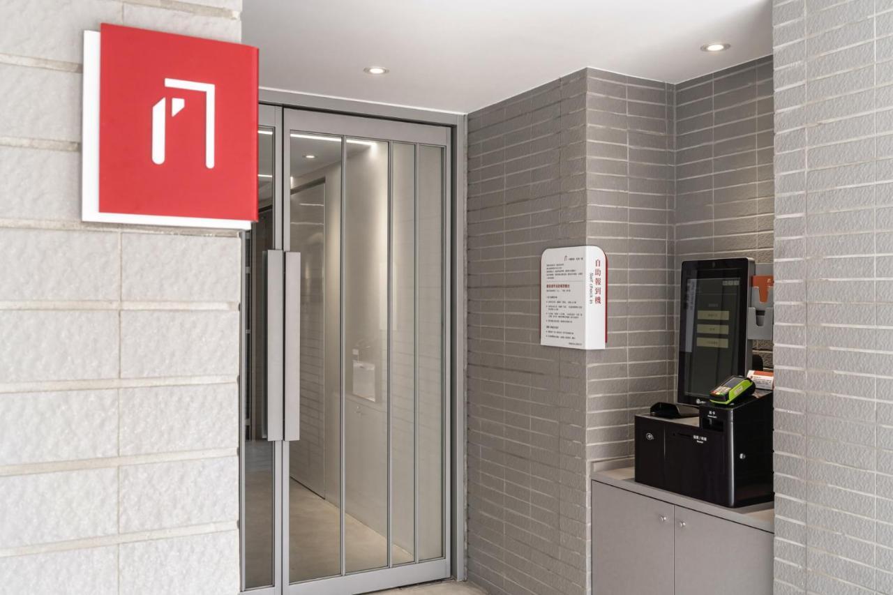 1Li7E Hotel Тайджун Екстериор снимка